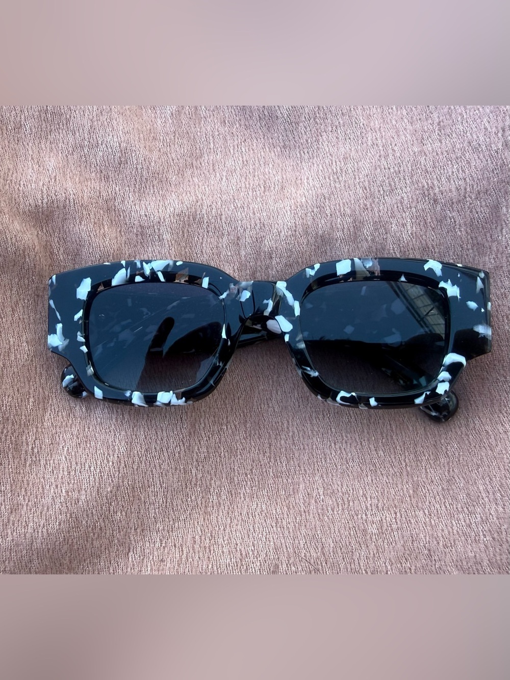 AMI Paris Alexandre Mattiussi Black & White Classical Ami de Cœur Sunglasses